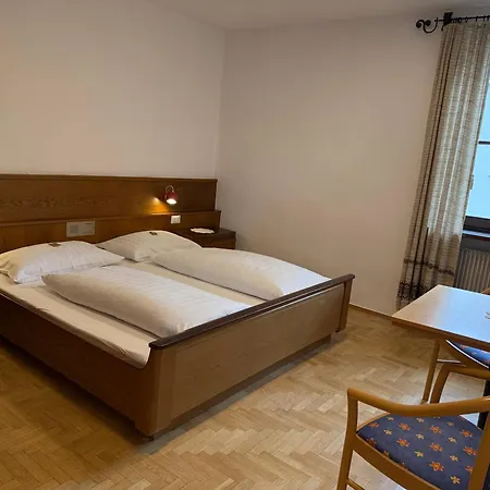 Gasthof Goldenes Lamm Vahrn Room photo