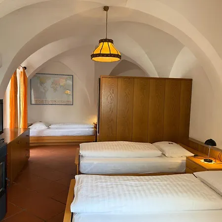 Gasthof Goldenes Lamm Vahrn Room photo